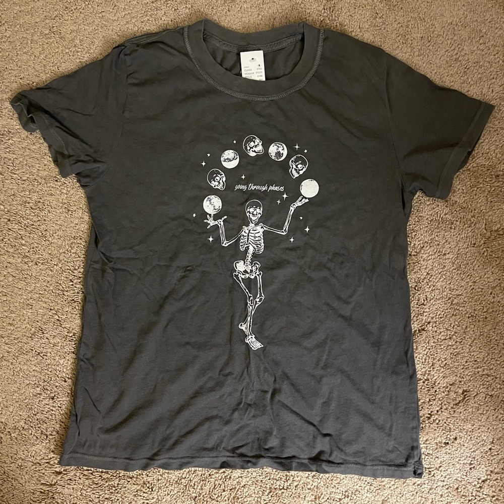 Going through phases skeleton pacsun T-shirt